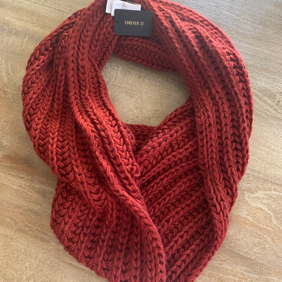 Forever 21 Accessories - Forever 21 Scarf/Wrap 🧣